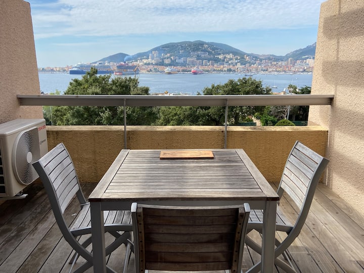 La Pause ensoleillée à Aspretto avec vue mer !