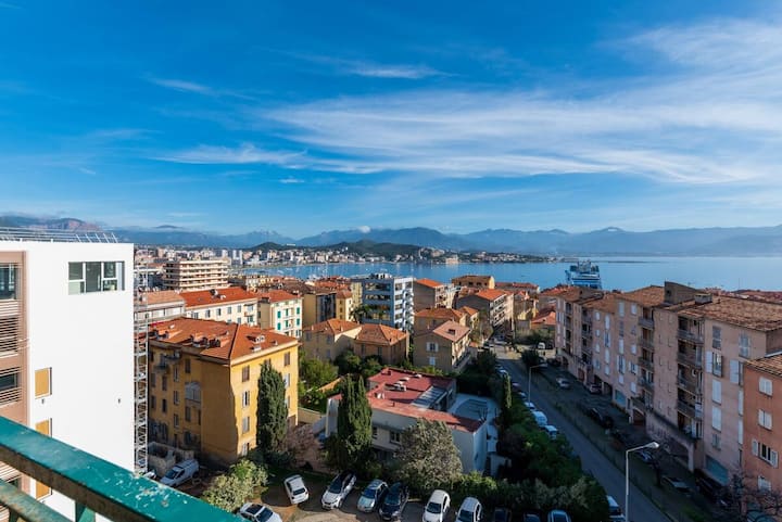 Casa Letizia centre ville & vue mer avec parking