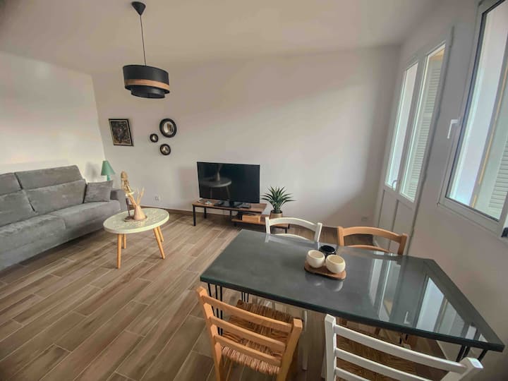 F2 tout neuf avec vue mer !